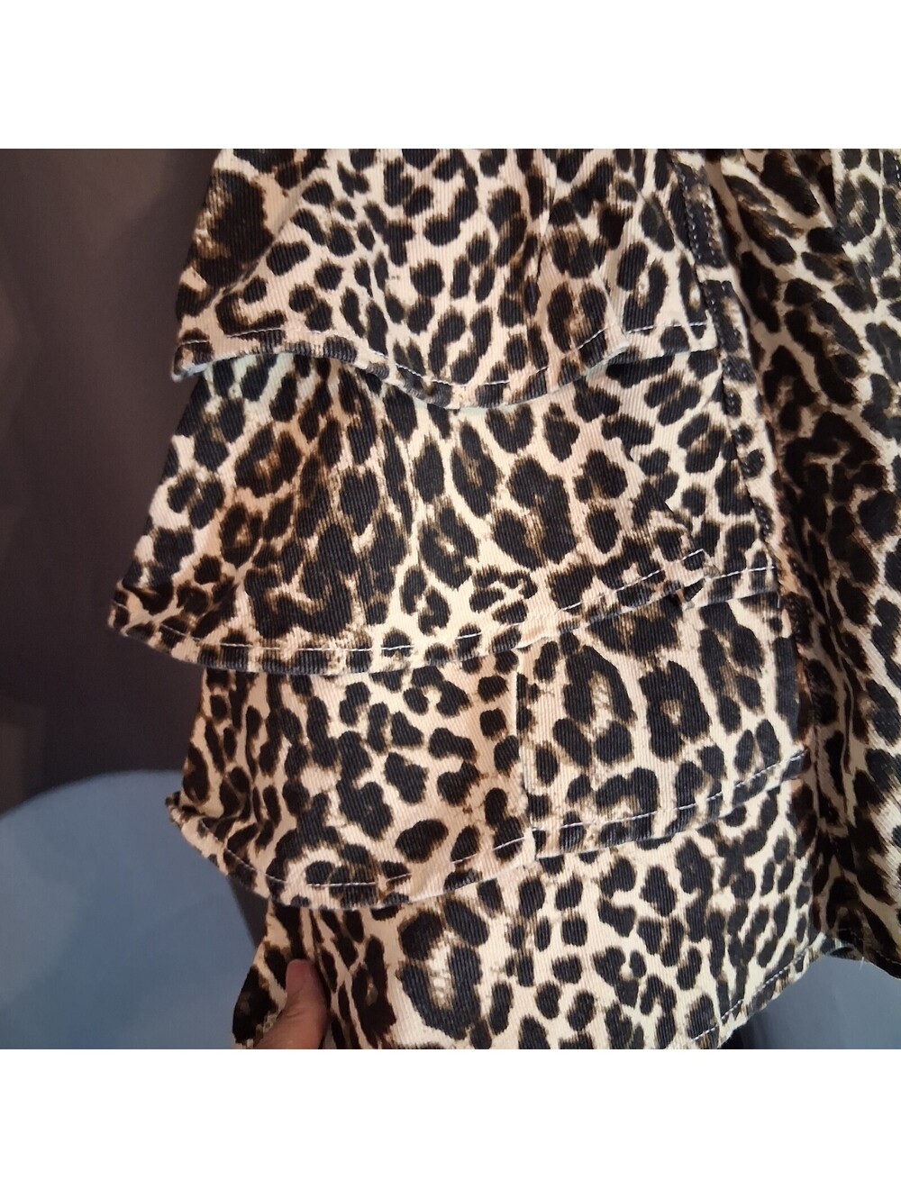 Leopard Print Ruffle Shorts small to medium - Picture 2 of 4